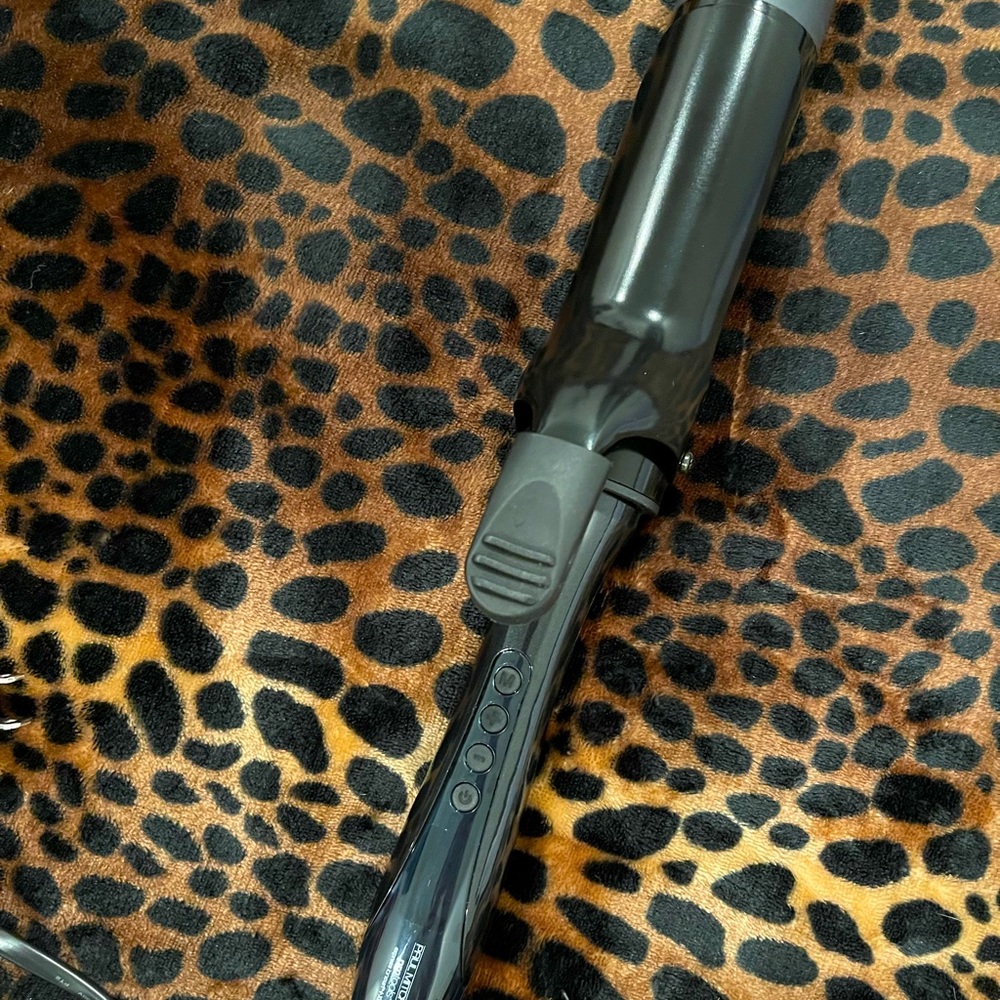 2” Paul mitchell curling iron